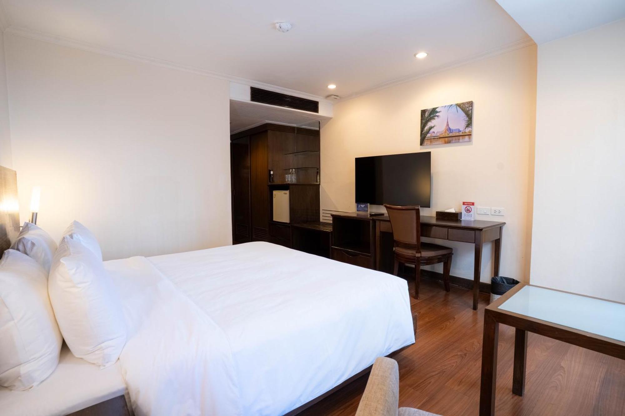 Journeyhub Sukhumvit 26, Bangkok - Formerly St James Hotel Eksteriør bilde