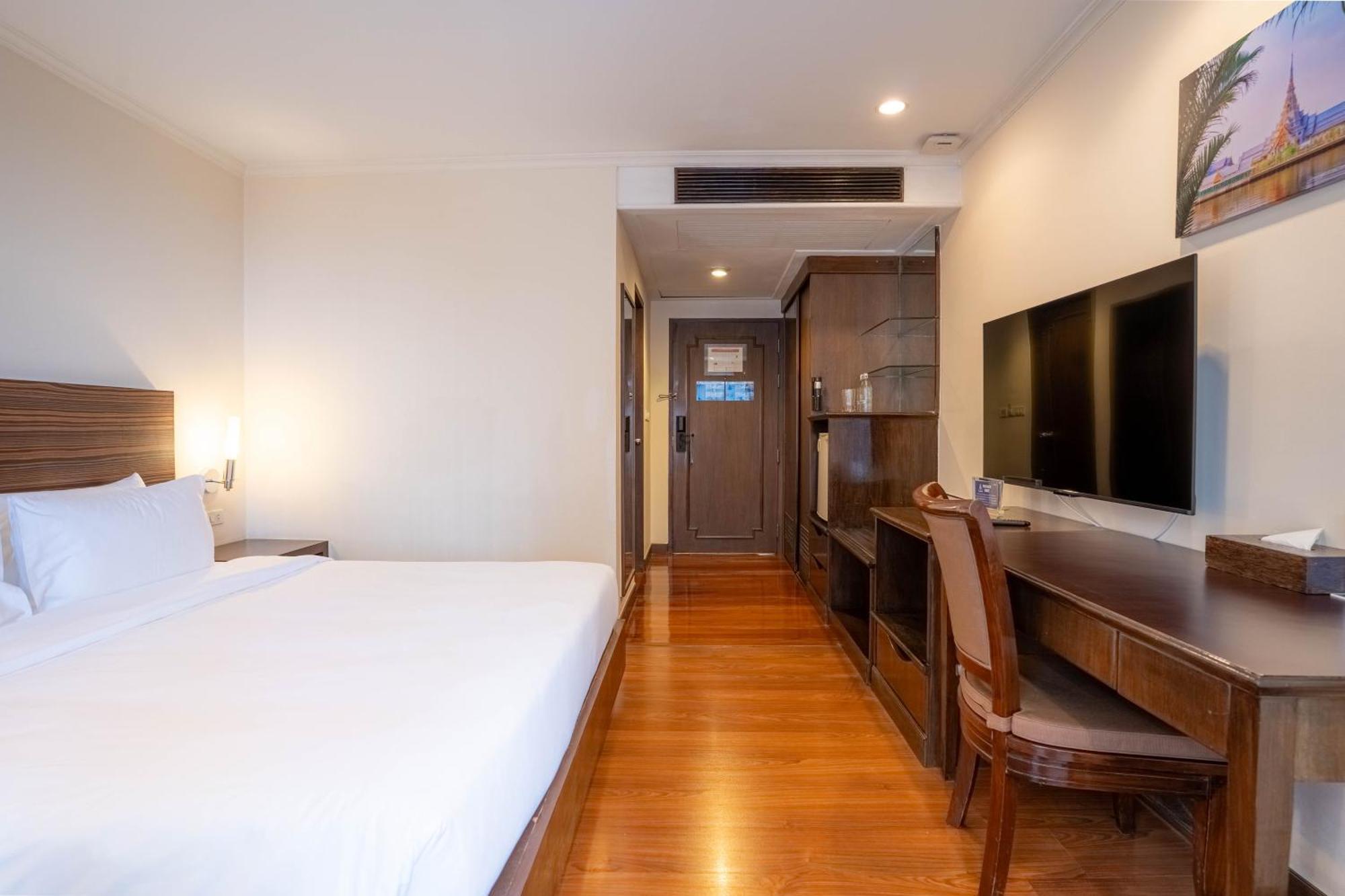 Journeyhub Sukhumvit 26, Bangkok - Formerly St James Hotel Eksteriør bilde