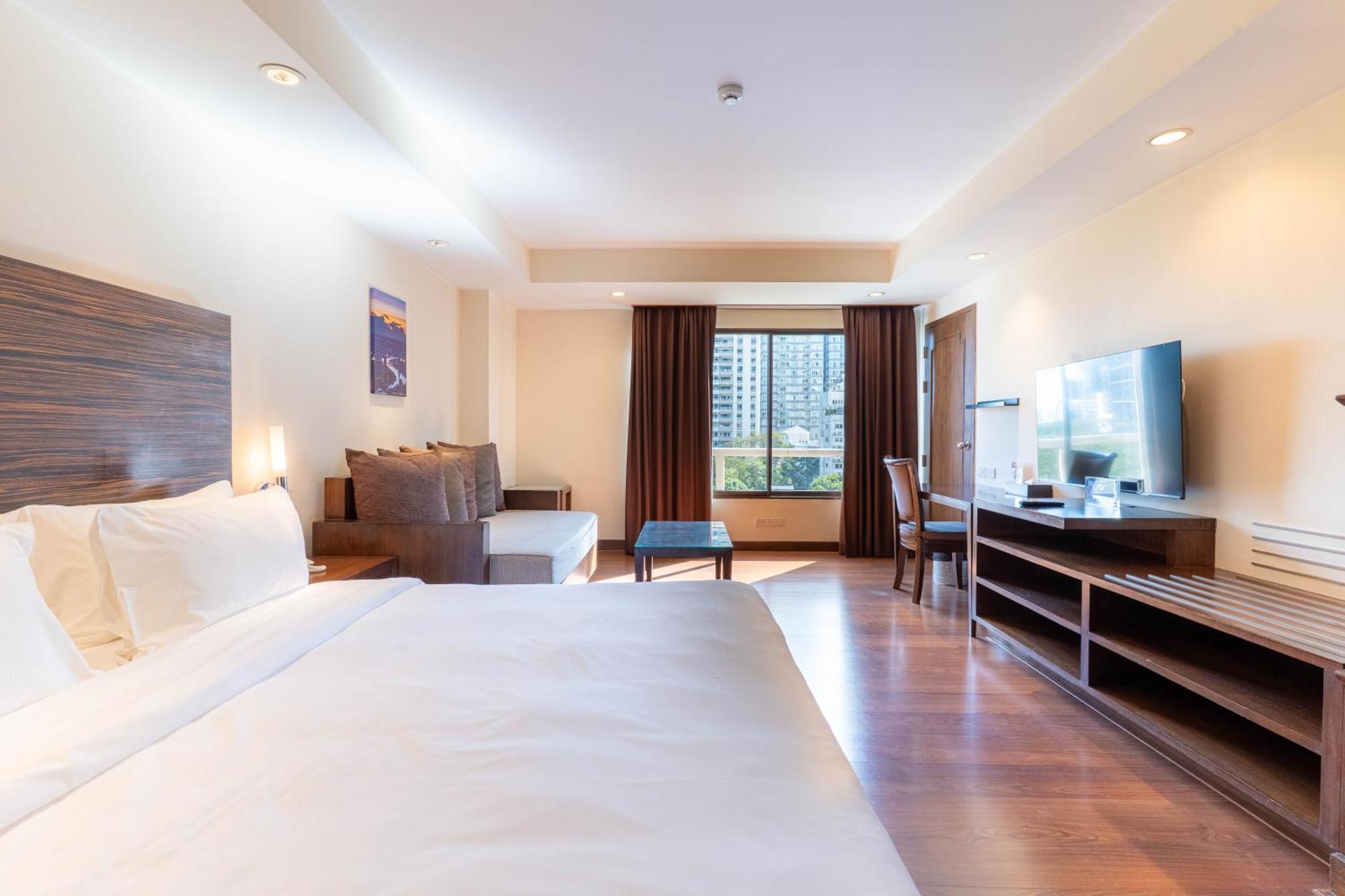 Journeyhub Sukhumvit 26, Bangkok - Formerly St James Hotel Eksteriør bilde