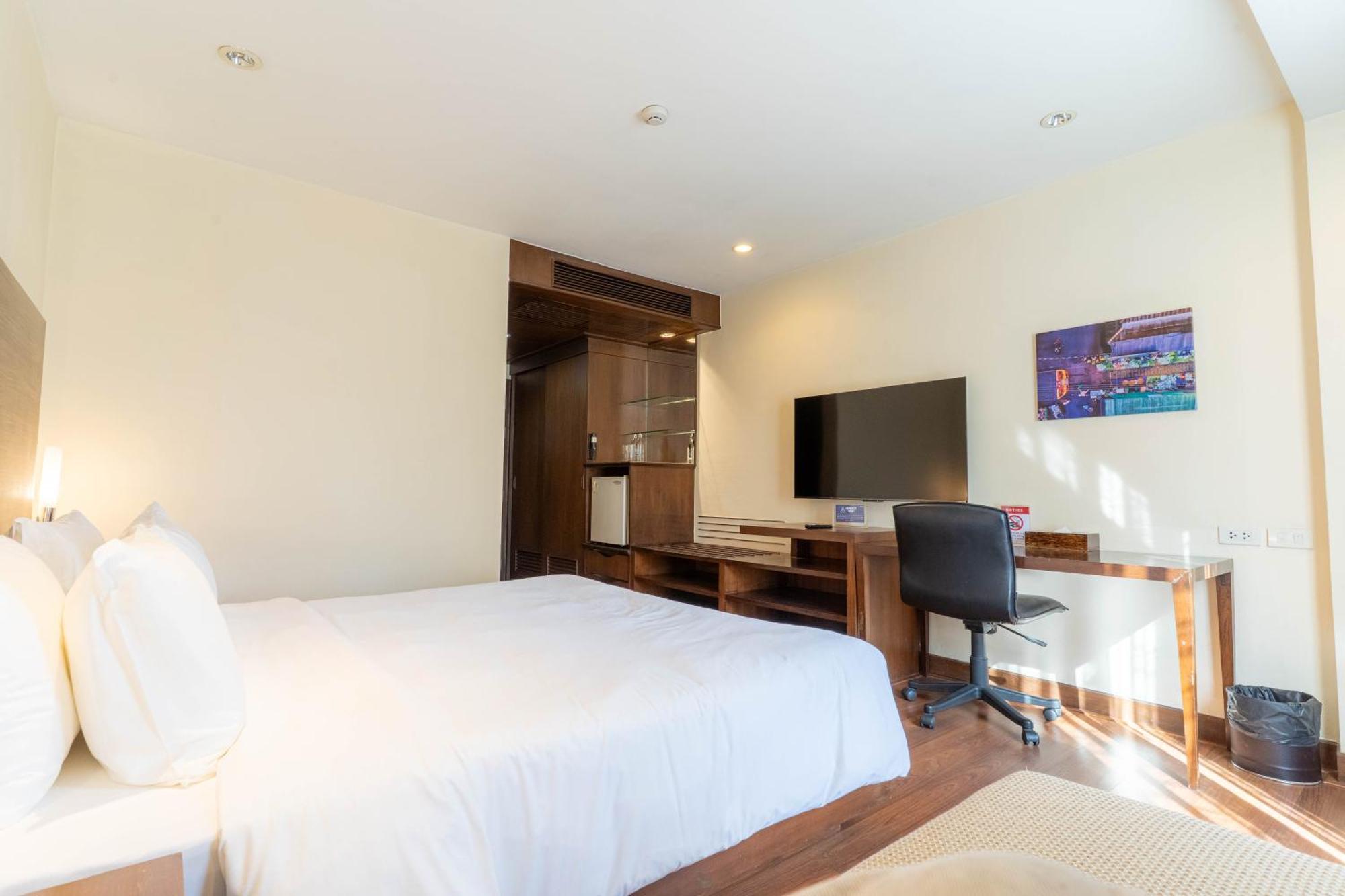 Journeyhub Sukhumvit 26, Bangkok - Formerly St James Hotel Eksteriør bilde