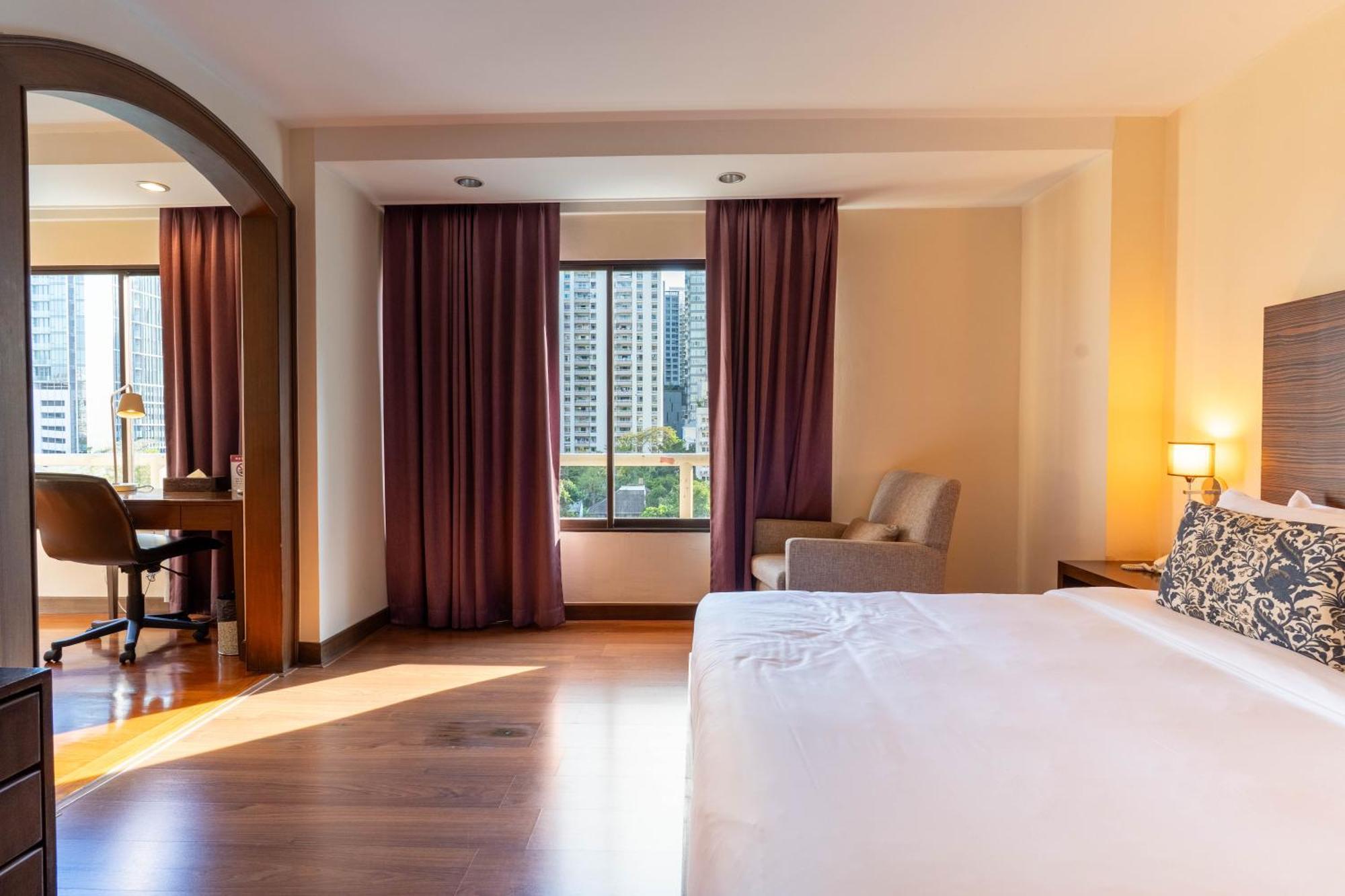 Journeyhub Sukhumvit 26, Bangkok - Formerly St James Hotel Eksteriør bilde