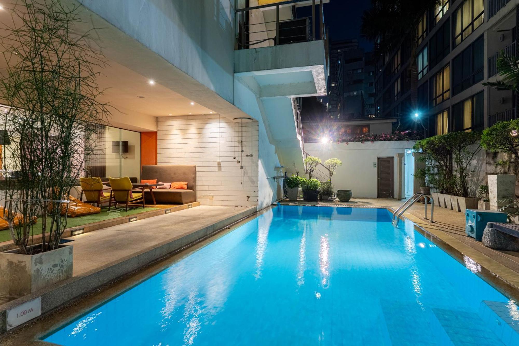 Journeyhub Sukhumvit 26, Bangkok - Formerly St James Hotel Eksteriør bilde