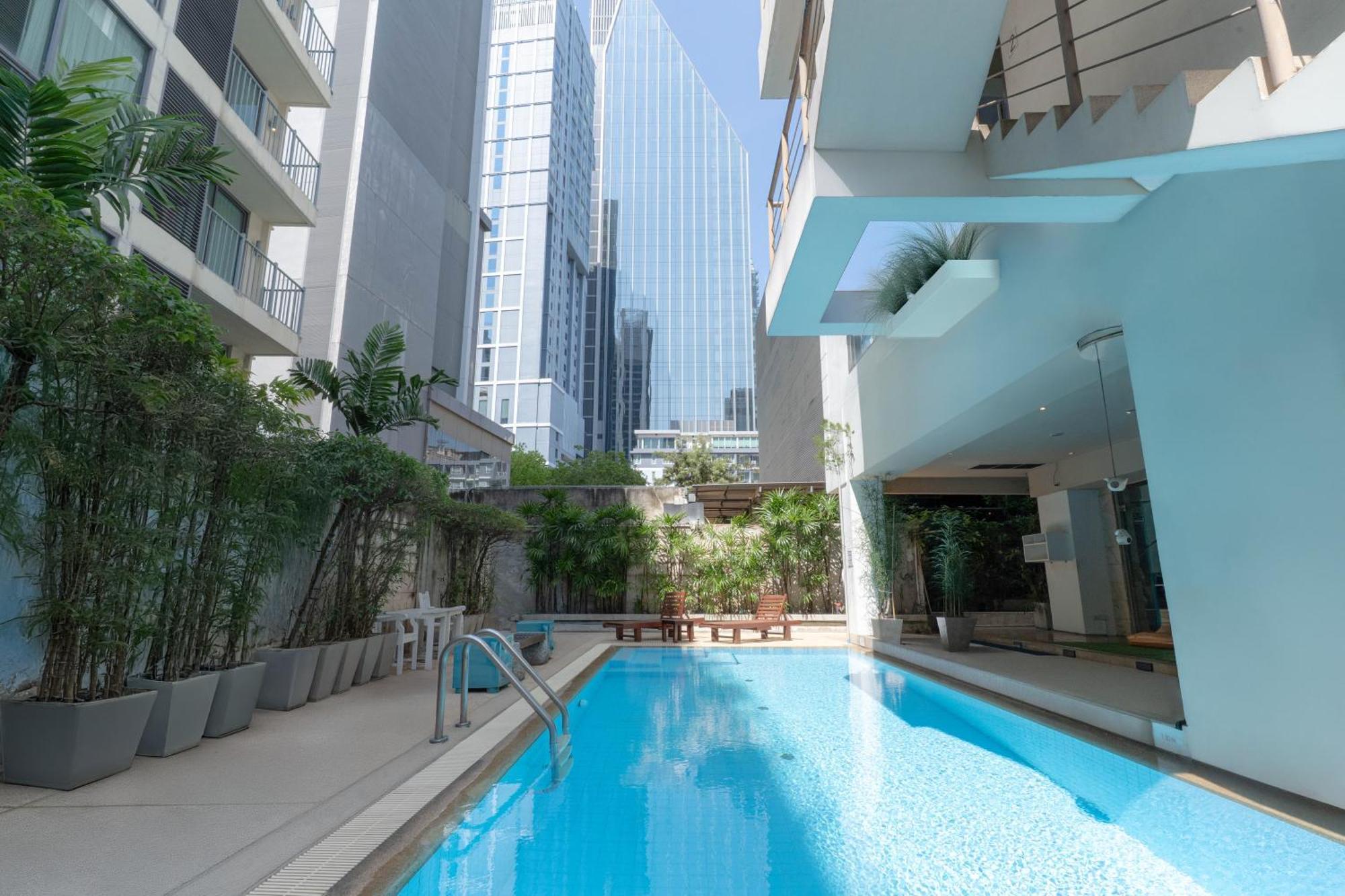 Journeyhub Sukhumvit 26, Bangkok - Formerly St James Hotel Eksteriør bilde